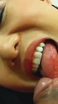 쪼이는 보지에 흑인 자지를 깊숙이 따먹는 Niya Yu