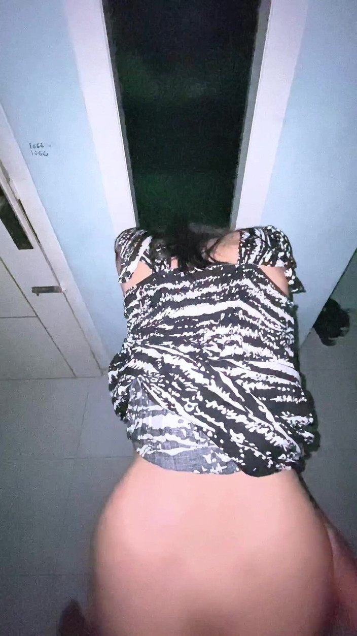 Bella Ivanka: Тусоваться в гостиной и даже подглядываю за соседями