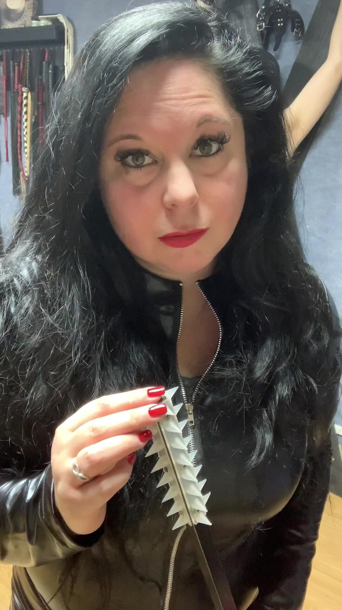 Maitresse Clara: Искушение, разочарование и сопротивление...