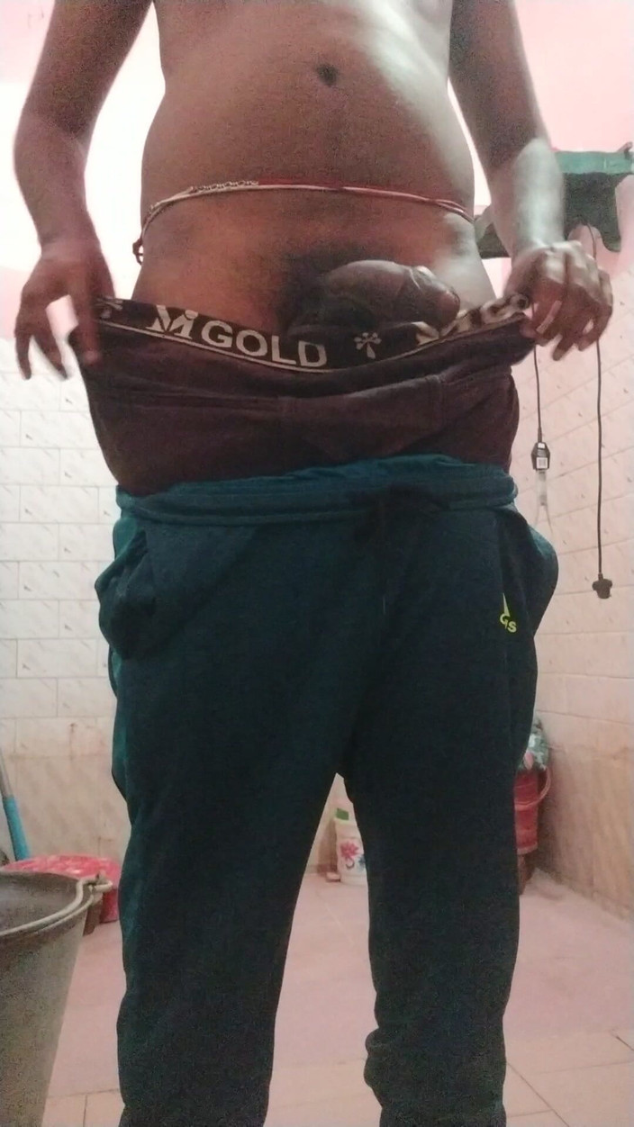 Tamil 10 inches BBC: Tamil10inches fanii cu mare și neagră au cerut spectacol