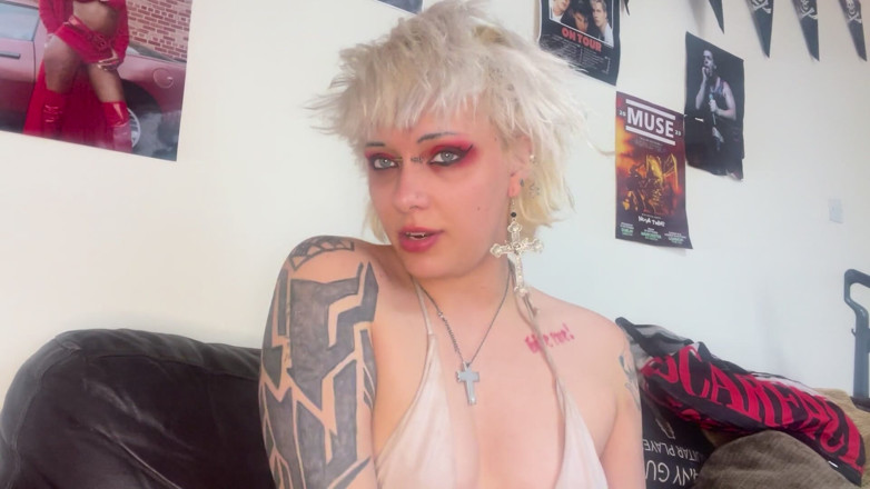 Glitterqueen1999: Szminka Pocałunki i Obciąganie Red Black Lips Głębokie gardło niechlujstwa