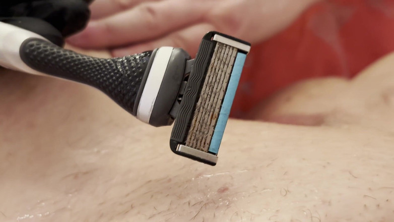 MissFFW: 在抚摸我流着白浆的阴户之前操逼