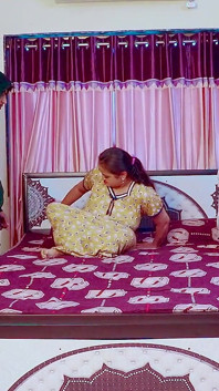 Une Indienne à gros nichons avec massage à quatre et sexe hardcore
