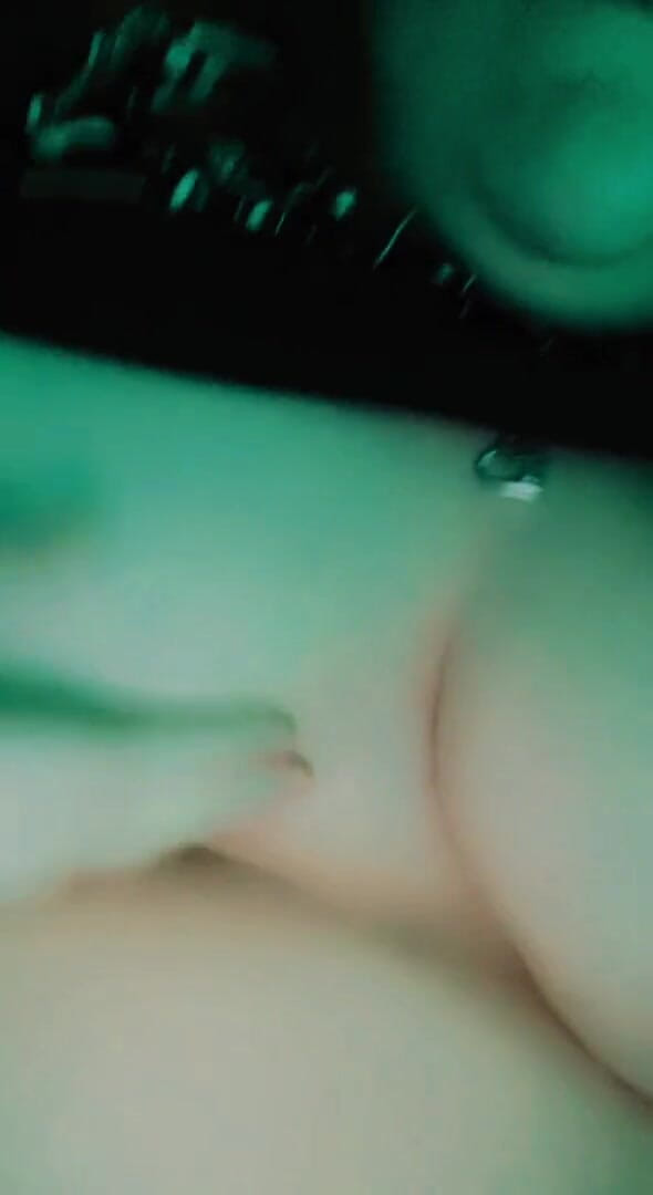 Nikki Danzig: Wet and needy BBW