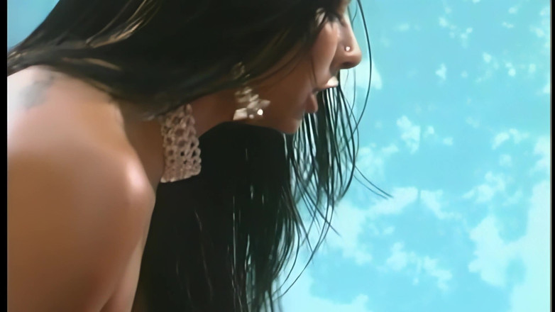 Anna's girls: Экзотическая бразильская крошка скачет на большом черном члене