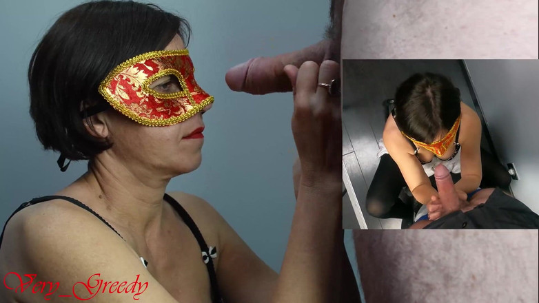 Les Gourmands: MILF s červenou maskou saje velký penis svého manžela a bere...