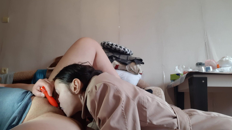 Lesbian-candys: My Girlfriend Fucks Me Hard and Deep in the Pussy,...