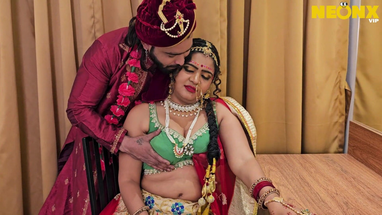 Indian Savita Bhabhi: Dulha Dulhan Honeymoon Desi Couple