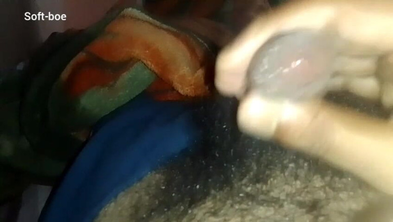 Softboe: 在一个晚上第三次自慰后的我的鸡巴