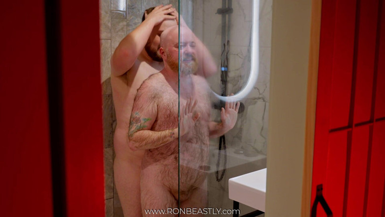 RonBeastlyFTM: Schmutzige Dusche mit Schuss von Oli