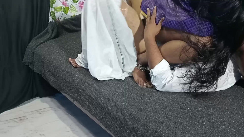 Veni: Pemilik rumahku pengen banget dientot gaya doggy sama pacarnya