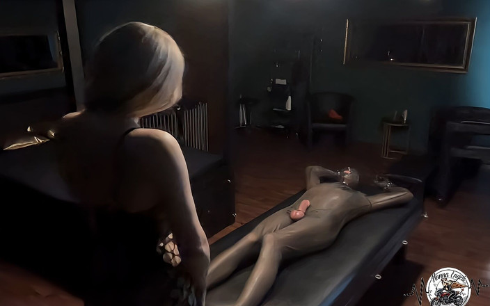 Hanna Engels: Hanna engels - 挠痒痒直到射精