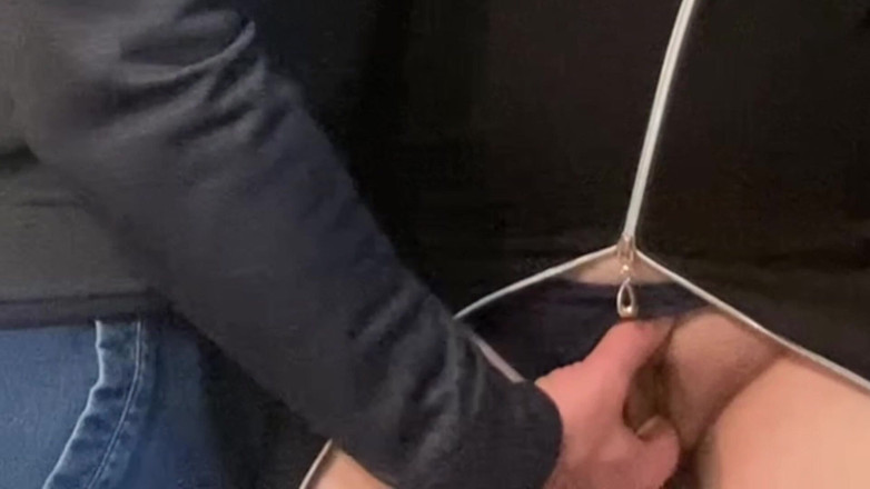 Niki studio: Wow! Lo sporco sconosciuto mi sgrilletta la figa in metropolitana