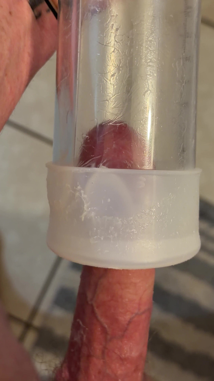 Cox Cummin: Memompa Penis