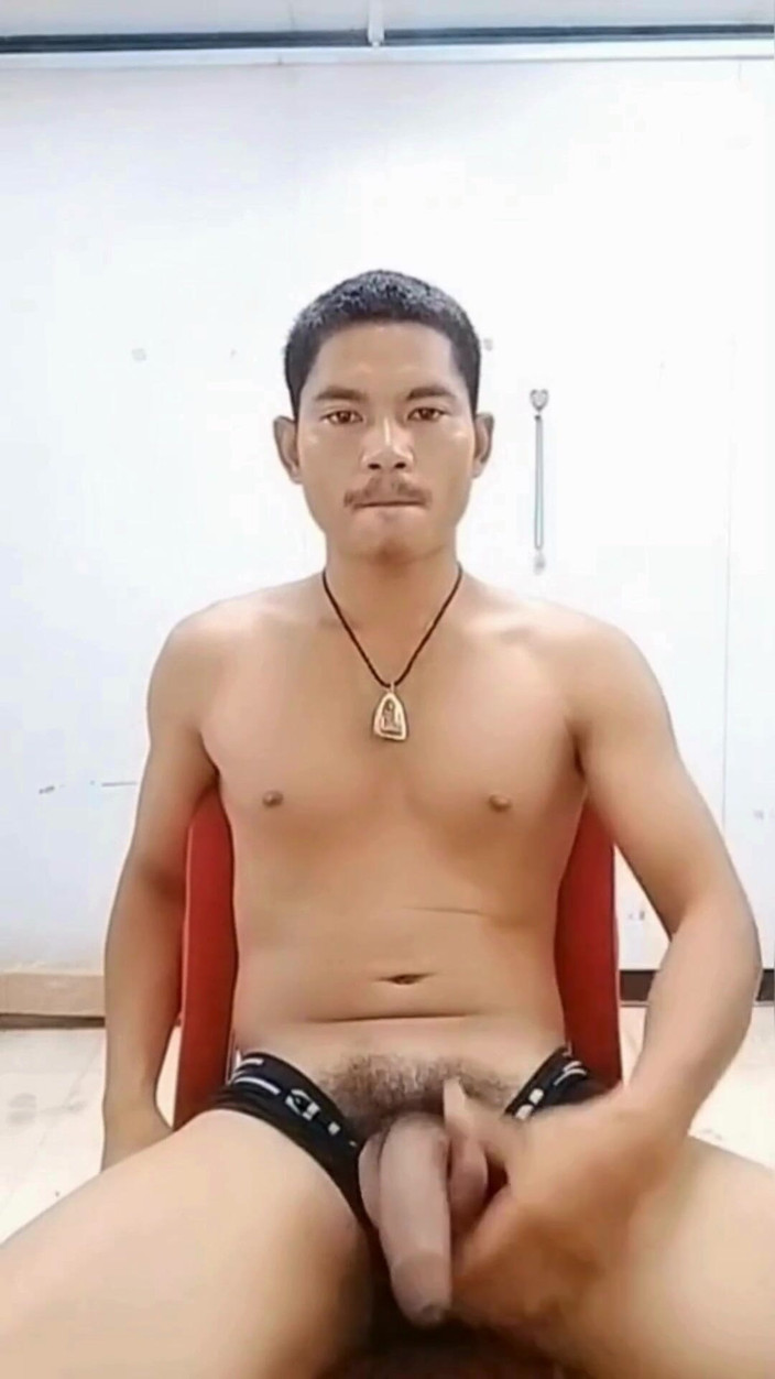 ninesuriya: Menerbangkan layang-layang sangat menyenangkan.