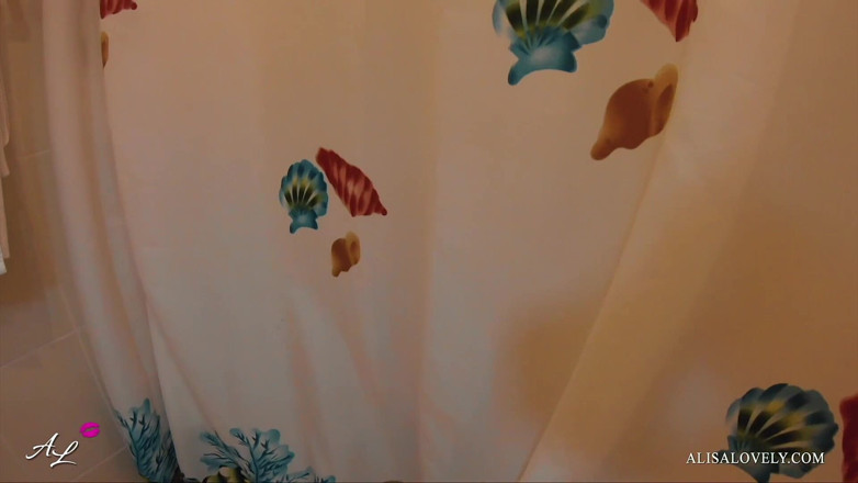 Alisa Lovely: Couple after a walk fucked in the shower - Amateur POV