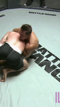Fighter gets big tits babes pussy after winning