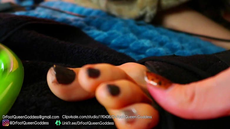 Dr. Foot Queen Goddess: Роспись ногтей (серый), часть 5