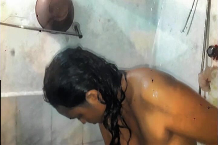 Tina Baby: Belle-mère au Sri Lanka - comment ahe jons le bain