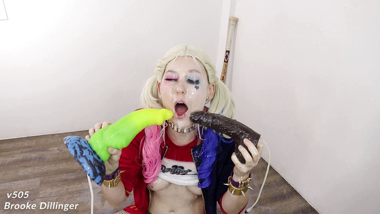Brooke Dillinger: Harley Quinn bukkake-gangbang