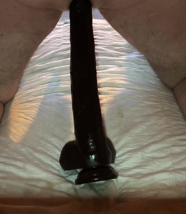 Almaviva: Papier bez tyłka z jej 6 i pół cm dildem i...