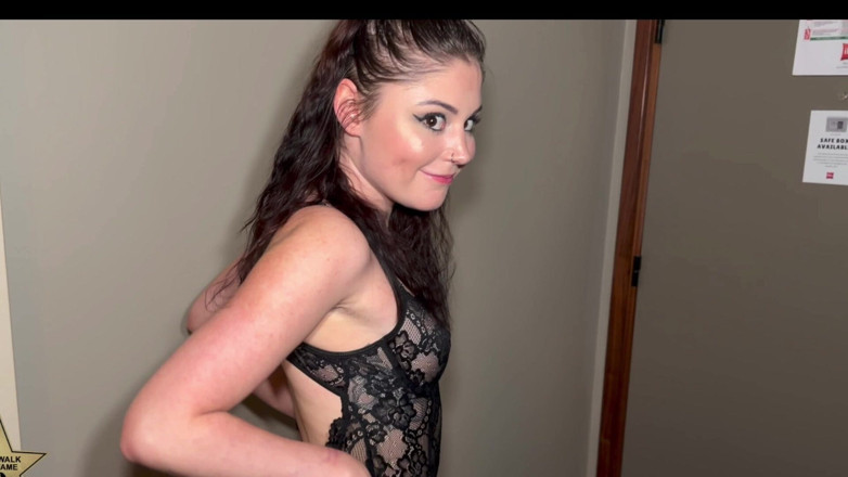 Albert 007: Lush Lexi Cwof