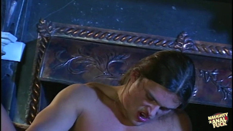 Naughty anal fuck: Prima di assaggiare il suo carico caldo summer storm sente...