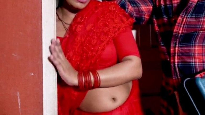 ADM111AG: Сексуальная замужняя жена обучала своего шурина-подростка