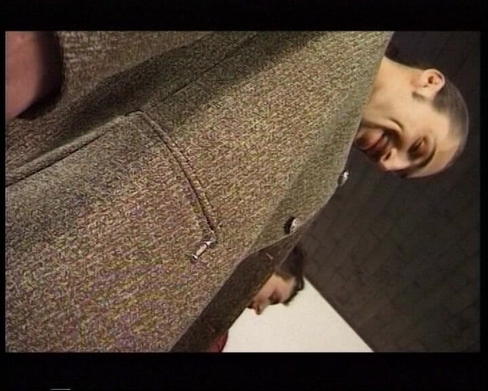 All you need to fuck: Pesta seks si rambut merah didobel penetrasi di meja biliar