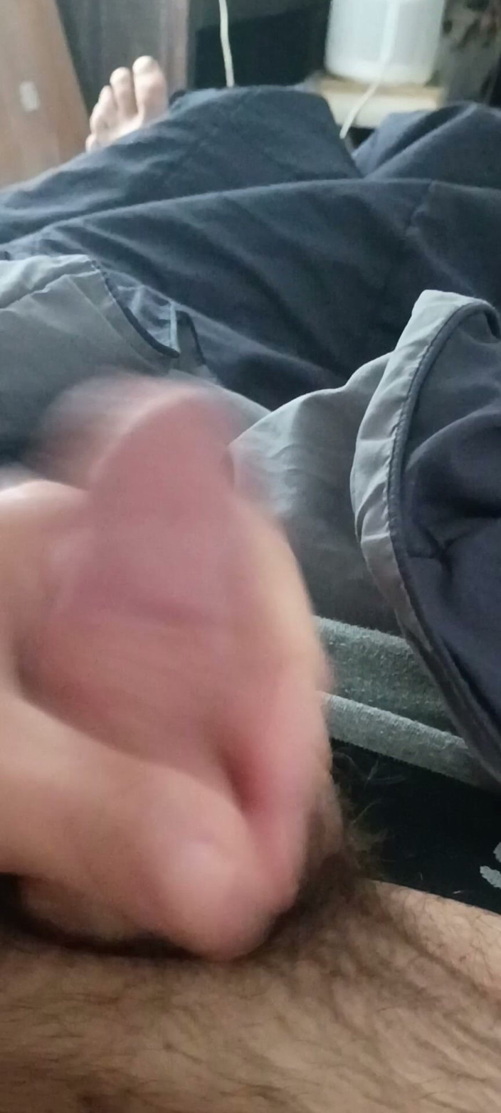 BigpizzaJoe: Bored in Bed