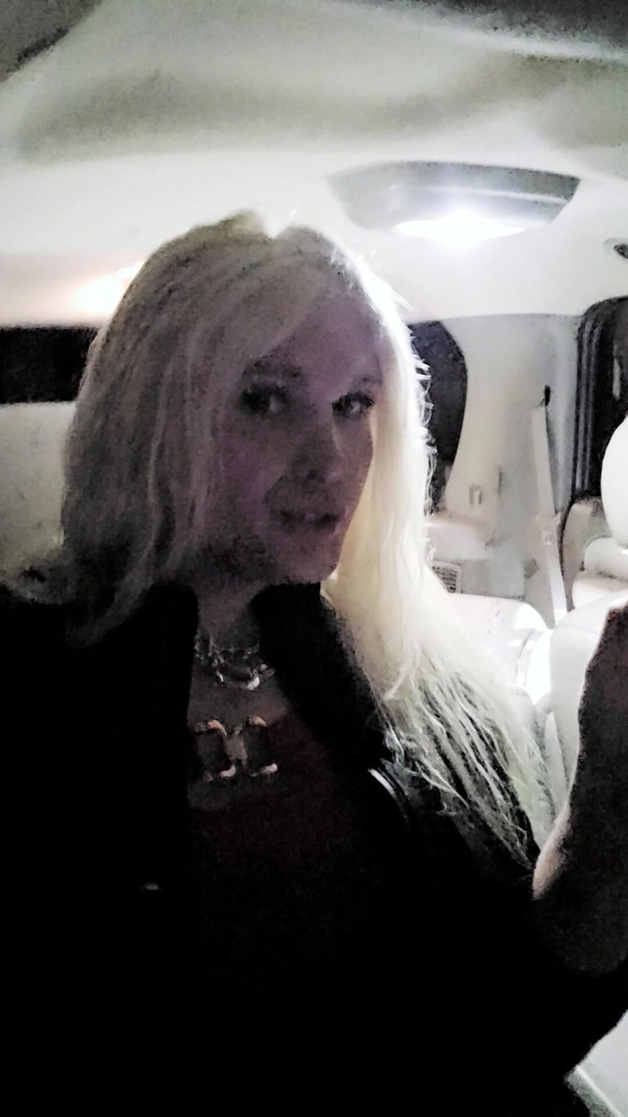 Darkfetish2k: Курящая Carplay 120-х