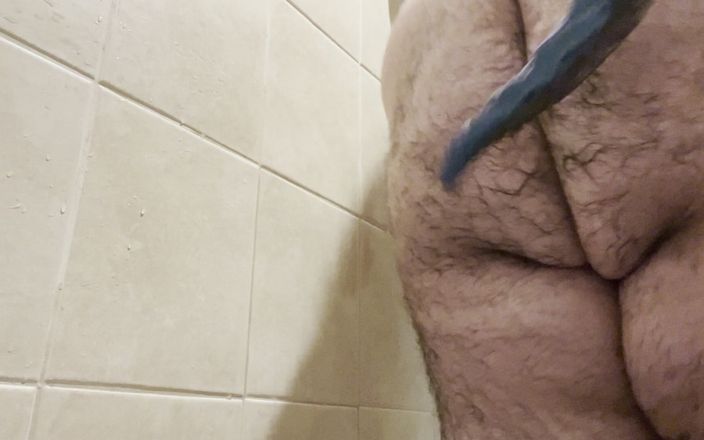 Masked chaser and bear: Bear Plays with His Ass in the Shower