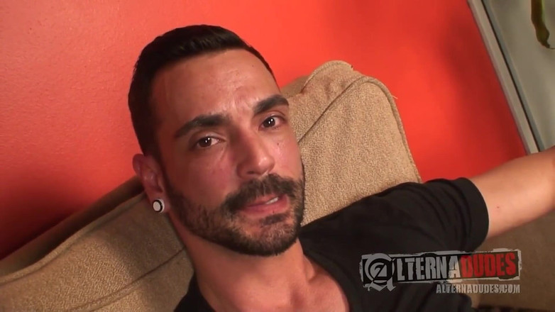 Alterna dudes: Skater Bertatu Dude Jack dengan zakar tebal memukul solo