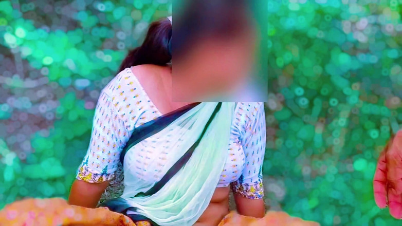 Your_aisha: Awek kampung berkongkek dan berkata kepada teman lelakinya tolong kongkek...