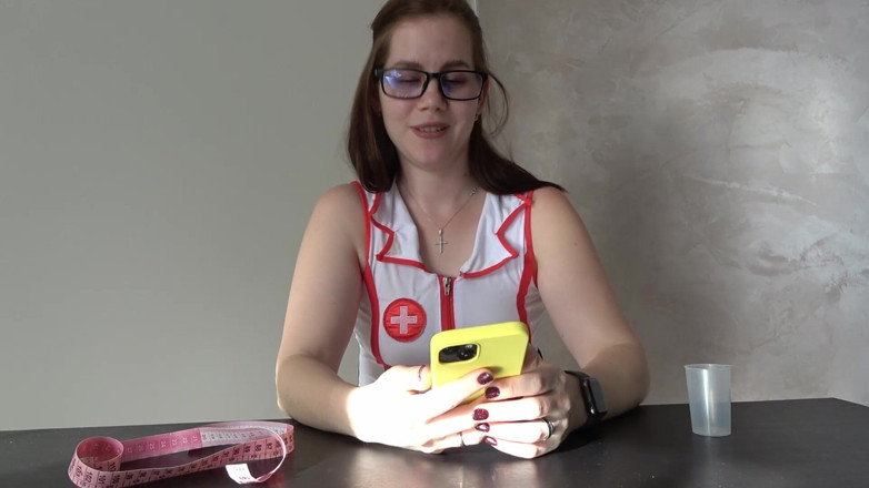 Anna Sky: Examination by Dr. Anna Humiliates a Small Dick in French