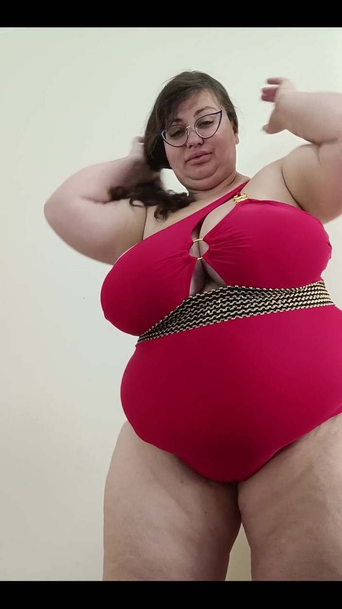 Nina Doll: Pakaian Renang Merah Baru