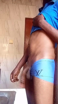 African Huge Cock Displayed Publicly Mastabating and Cum