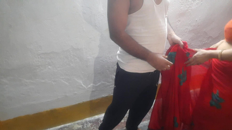 Busty Banuu: 밤에 오빠와 섹스하는 거유 젖탱이 자매.