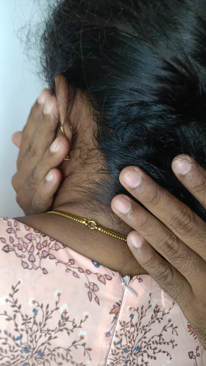 Laxi ammu: Kakitangan Pejabat