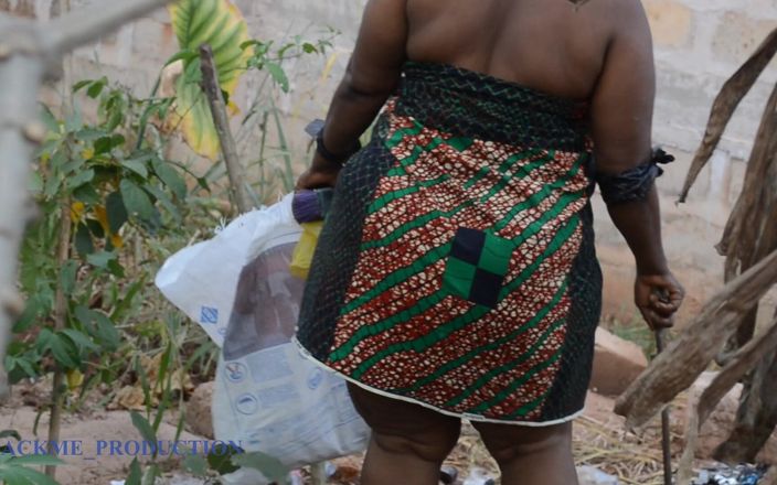 NACKME_PRODUCTION: Mad BBW Picking Dirt From the Bin Fucked by Lonely...