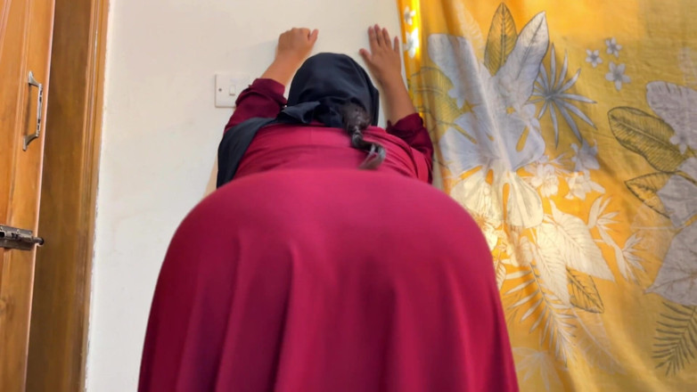 Aria Mia: Beautiful Hot Stepmom Open Her Burqa &amp; Show Her Huge Ass...