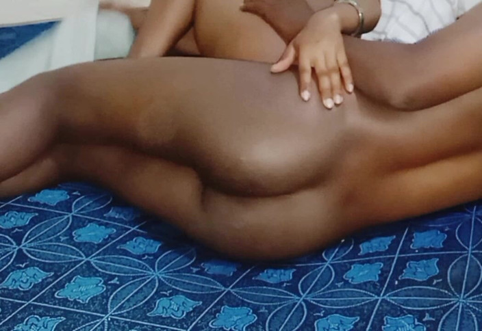 Me and my new slut: 筋金入りの黒人カップルセックス、