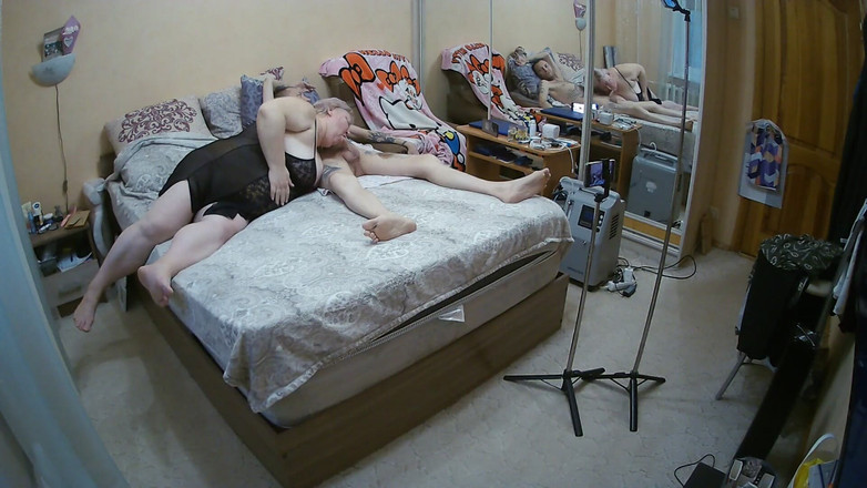 Zona901: 자지를 빨고 목구멍에 사정하는 시어머니