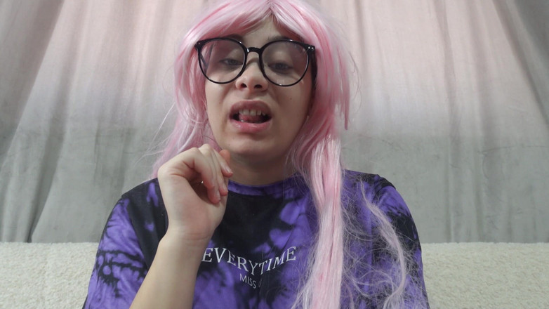 AmayaMori: 義理の妹が変な顔をしたり、アヘガオの顔をしたりします