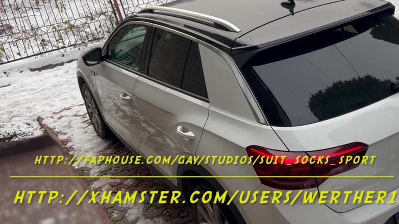 Werther1: L'uomo d'affari in calze fa sesso in auto usando un...