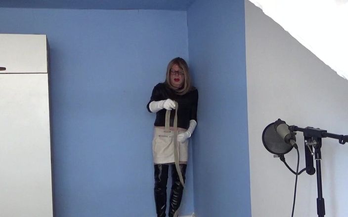 Leather Kirsten: In Leder spielen