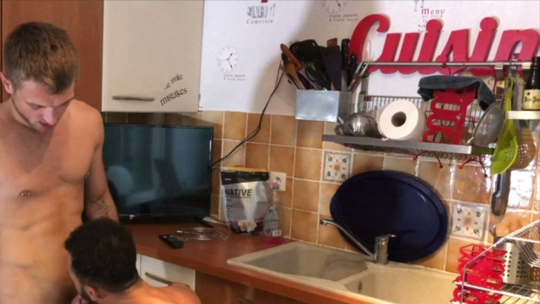 First sex experience with boy for straight: Seks di waktu pagi di dapur