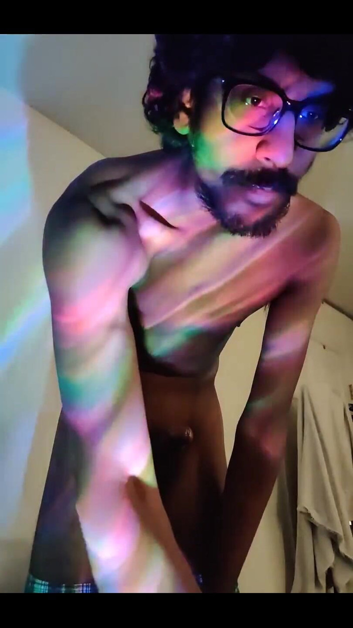 NANDgasm: Мастурбує