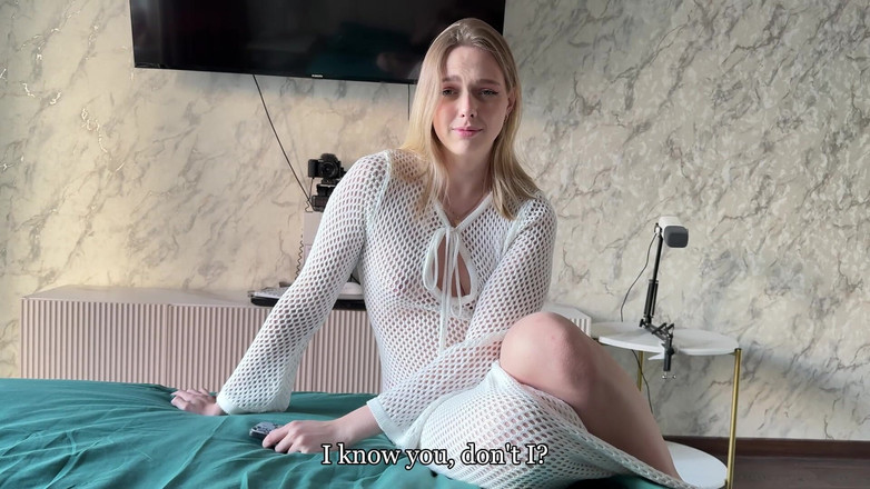 Arisha Mills: Selbstgedrehter porno mit stiefbruder - freund betrügen