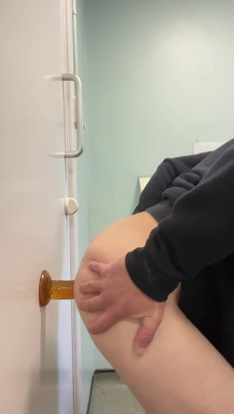 Phill Mckracken: Main dildo